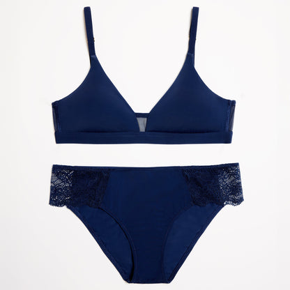 Limitless Wirefree Scoop Bra Navy